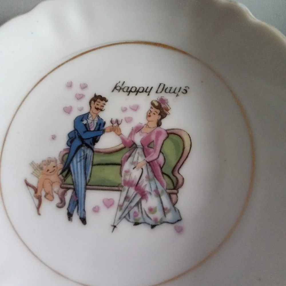 Vintage Happy Days Porcelain Trinket Dish Victorian Couple Cupid Gold Rim 7881